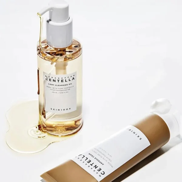 Double Cleansing Duo Effective Double Cleansing Set/ SKIN1004 Madagascar Centella Ampoule Low pH Foam Cleanser/ Light Cleansing Oil - Image 3