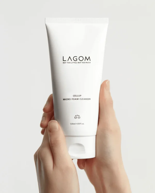 LAGOM Cellup Micro Deep Cleansing Foam | Hydrating Face Wash Cleanser, Korean Makeup Remover, Moisturizing, Dense Soft Micro Bubbles 4.05 Fl Oz
